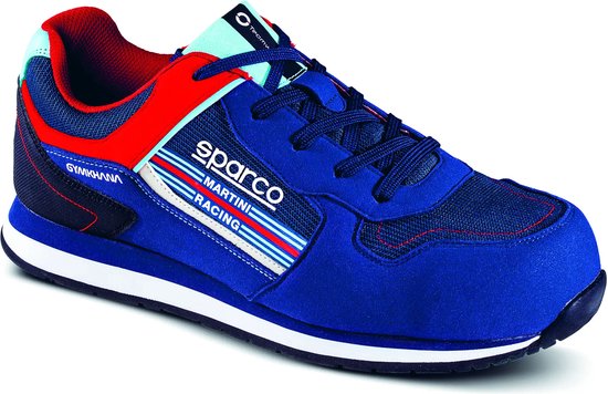 Baskets basses bleues avec mesh et suède, accents rouges et bleu clair, logo à rayures blanc et rouge.