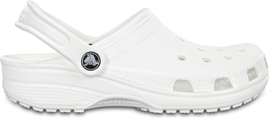 Sabot Crocs blanc, vue latérale. Avec bride pivotante, perforations et logo Crocs.
