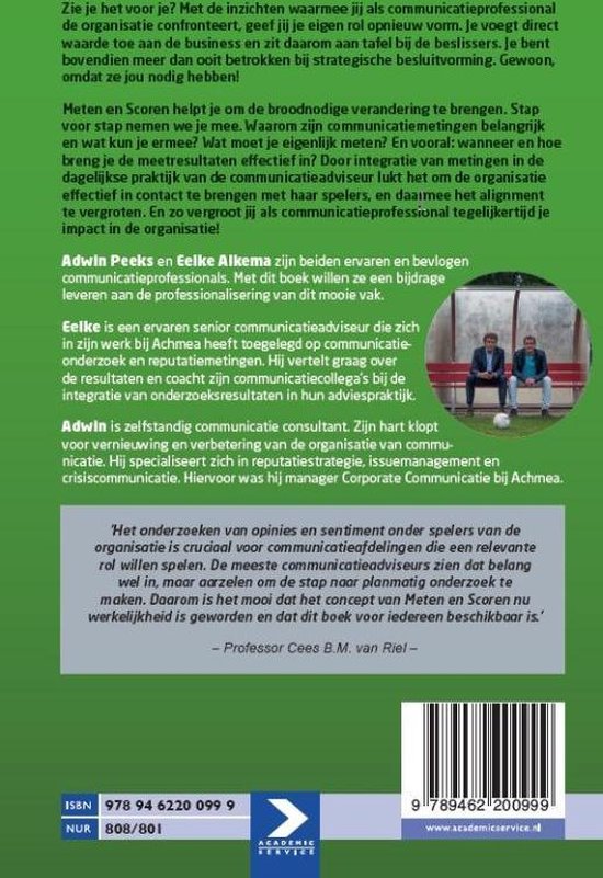 Achterkant van het boek 'Meten en Scoren' met foto van de auteurs en een samenvatting.