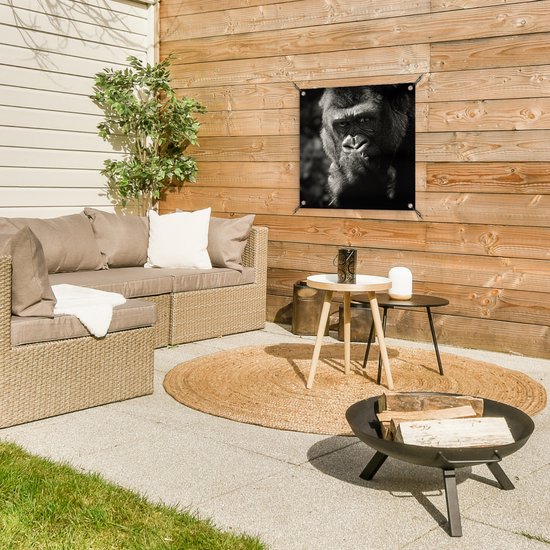Posters de jardin Gorilla sur fond noir en noir et blanc - 50x50 cm - Toile jardin - Poster extérieur
