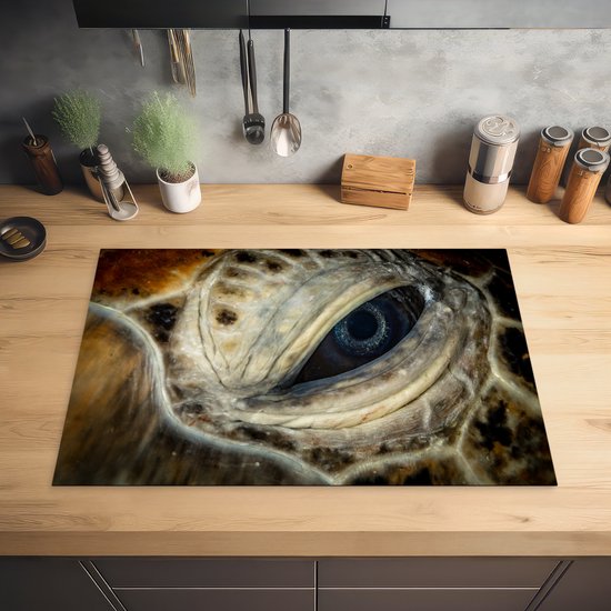 KitchenYeah® Inductie beschermer 78x52 cm - Close-up karetschildpaddenoog - Kookplaataccessoires - Afdekplaat voor kookplaat - Inductiebeschermer - Inductiemat - Inductieplaat mat