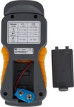 Achterkant van een vochtmeter, open batterijcompartiment met 9V batterij en tabel met vochtigheidsniveaus.
