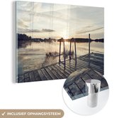 MuchoWow® Glasschilderij 60x40 cm - Schilderij acrylglas - Scandinavische steiger bij een zonsondergang - Foto op glas - Schilderijen