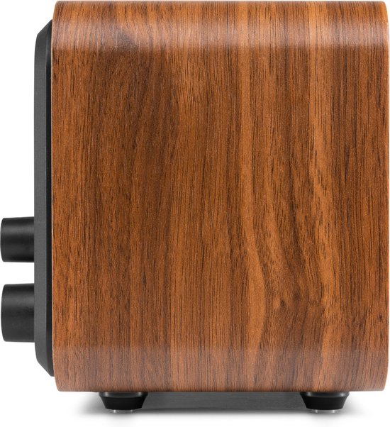 Zijaanzicht van DAB radio met houten behuizing en zwarte zijkant met twee draaiknoppen.