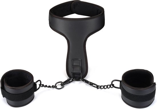 Liebe Seele - Vegan Fetish - Collar met Polsboeien - Restraint Set