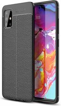 Cadorabo Hoesje geschikt voor Samsung Galaxy A51 4G / M40s in Diep Zwart - Beschermhoes gemaakt van TPU siliconen met edel kunstleder applicatie Case Cover Etui