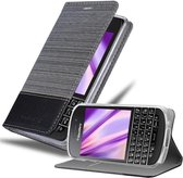 Cadorabo Hoesje geschikt voor Blackberry Q10 in GRIJS ZWART - Beschermhoes met magnetische sluiting, standfunctie en kaartvakje Book Case Cover Etui