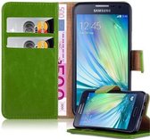 Cadorabo Hoesje geschikt voor Samsung Galaxy A3 2015 in GRAS GROEN - Beschermhoes met magnetische sluiting, standfunctie en kaartvakje Book Case Cover Etui