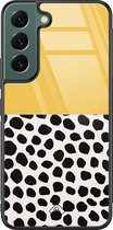 Casimoda® hoesje - Geschikt voor Samsung Galaxy S22+ - Abstract Geel - Luxe Hard Case Zwart - Backcover telefoonhoesje - Geel