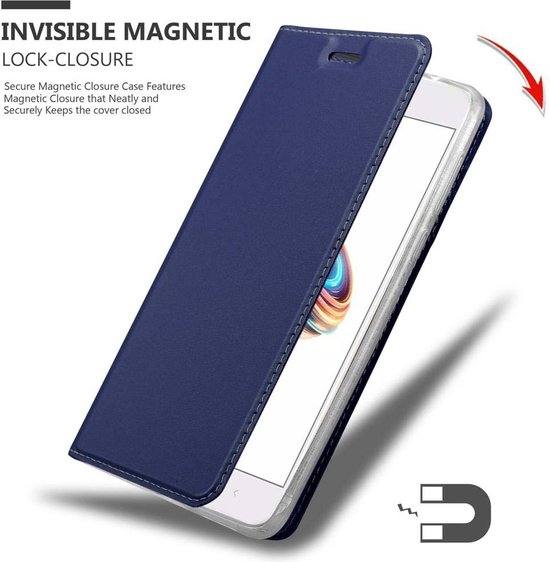 Étui de téléphone bleu foncé à fermeture magnétique, avec le téléphone inséré et une icône de fermeture magnétique.