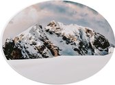 WallClassics - PVC Schuimplaat Ovaal - Grote Sneeuwberg - 28x21 cm Foto op Ovaal  (Met Ophangsysteem)
