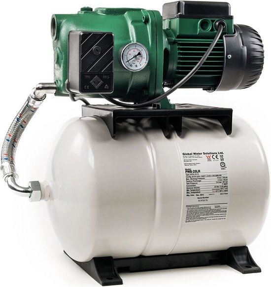 DAB Aquajet 82/20 M hydrofoorpomp met groene pompkop en beige tank op zwarte voet, op witte achtergrond.