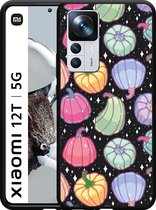 Xiaomi 12T / 12T Pro Hoesje Zwart Magische Pompoenen - Designed by Cazy