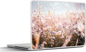 Laptop sticker - 12.3 inch - Gras - Zon - Winter - Sneeuw - 30x22cm - Laptopstickers - Laptop skin - Cover
