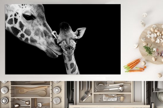 KitchenYeah® Inductie beschermer 85x52 cm - Dieren - Zwart - Wit - Giraffe - Portret - Kookplaataccessoires - Afdekplaat voor kookplaat - Inductiebeschermer - Inductiemat - Inductieplaat mat