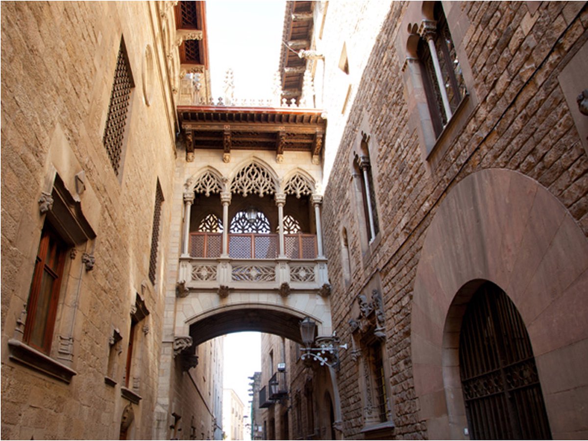 Fotobehang - Barcelona Palau generalitat in gothic Barrio.