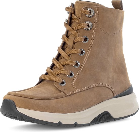 Bruine hoge veterschoen met veters, rits aan de zijkant en witte zool.