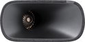 Zijaanzicht van de zwarte Harman Kardon Enchant 900 soundbar, kijkend in de speakerhoorn.
