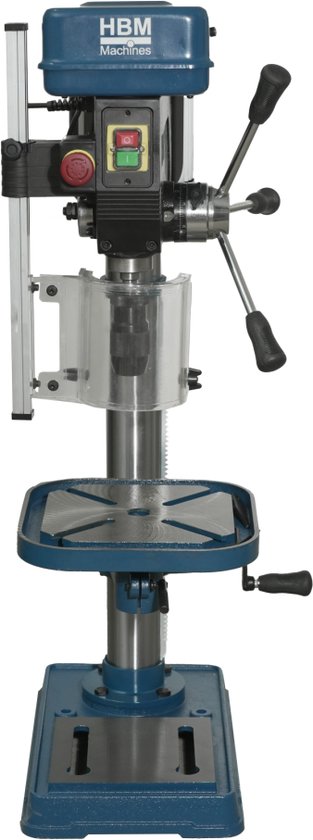 Blauwe HBM Machines kolomboormachine met zwarte details en een transparant schild.