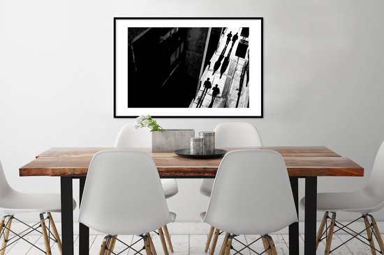 Rue - Zwart et Wit - Personnages - Cadre Photo - Cadre - 90x60 cm - Poster - Décoration murale