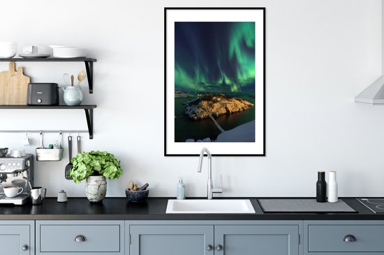 Aurores boréales vertes au-dessus d'une maison 60x90 cm