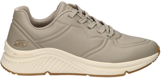 Sneaker gris avec semelle beige et détails 'Arch Comfort' et logo Skechers.