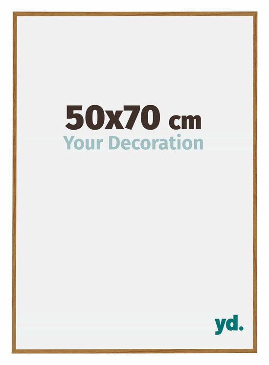 Un cadre photo en bois hêtre clair avec le texte '50x70 cm Your Decoration' sur fond blanc.