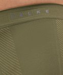 Detail van de groene Falke boxer met Falke logo op de tailleband en subtiel structuurpatroon.