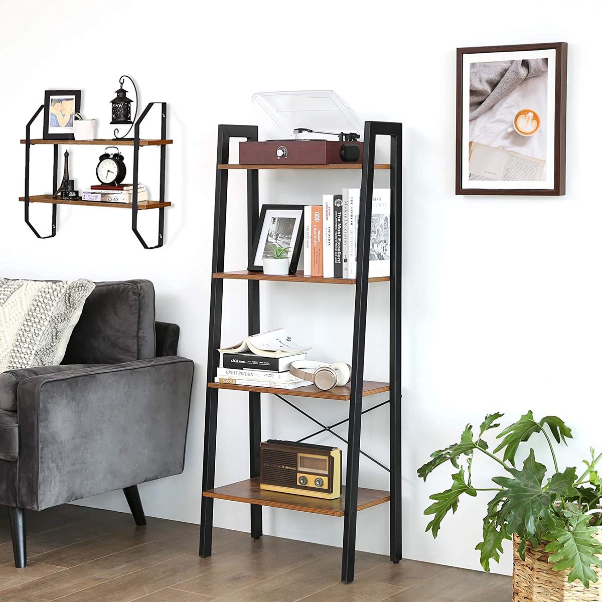 Boekenrek Industrieel Stijl – Rustiek Bruin & Zwart – 4 Planken – Metalen Frame – Vintage Open Kast – Boekenkast, Wandrek voor Woonkamer, Slaapkamer, Kantoor - 56x34x137,5 cm