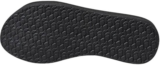 Zwarte Reef teenslipper met een visgraatprofiel onder de zool.