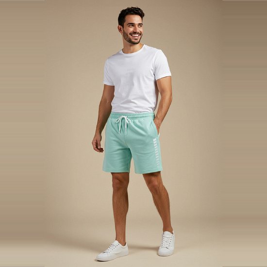 Trendyol pour homme midi taille régulière droite courte
