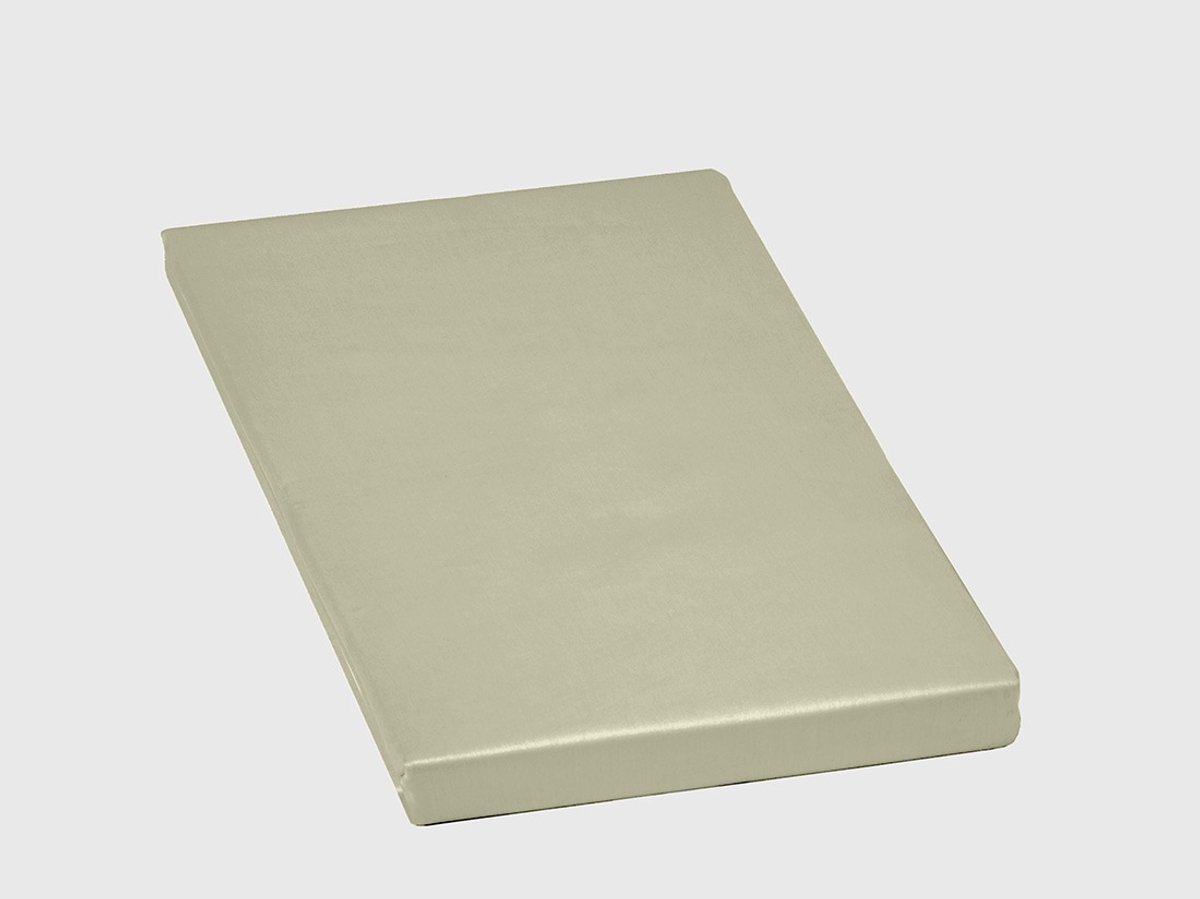 Yumeko hoeslaken katoen satijn light olive 180x210x30 - Bio, eco & fairtrade