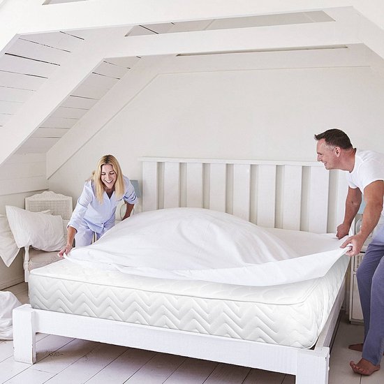 Julie Julsen 230 gm2 Mattress Protector Waterproof Breathable Molton in Various Sizes 120 x 200 cm