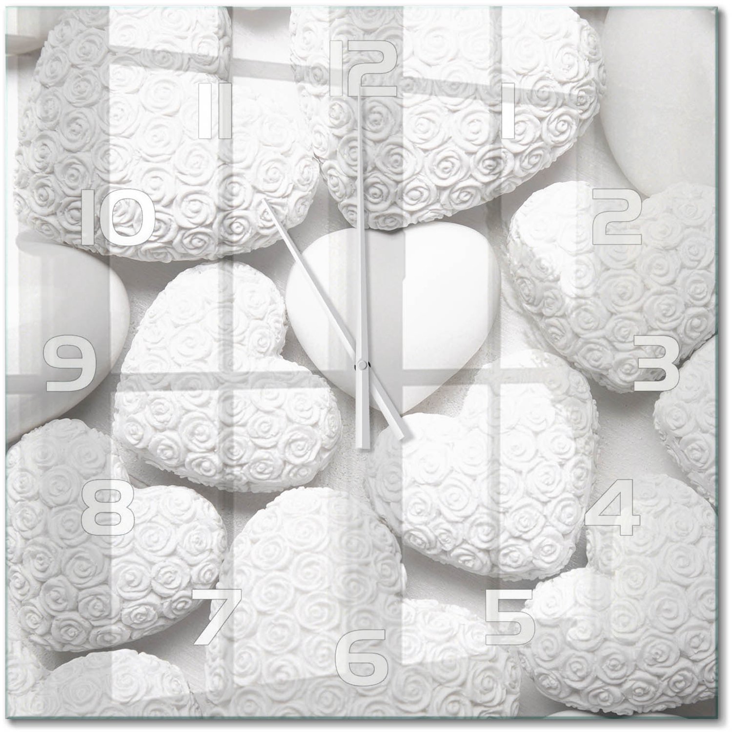 TULUP Wandklok - Witte achtergrond met hartjes Klok Glas Met Opdruk - 60x60 cm - Wit Moderne Wandklok Glas - Witte handen - Vierkante Klok - Decoratieve Glazen Klok - Glazen Wandklok Design