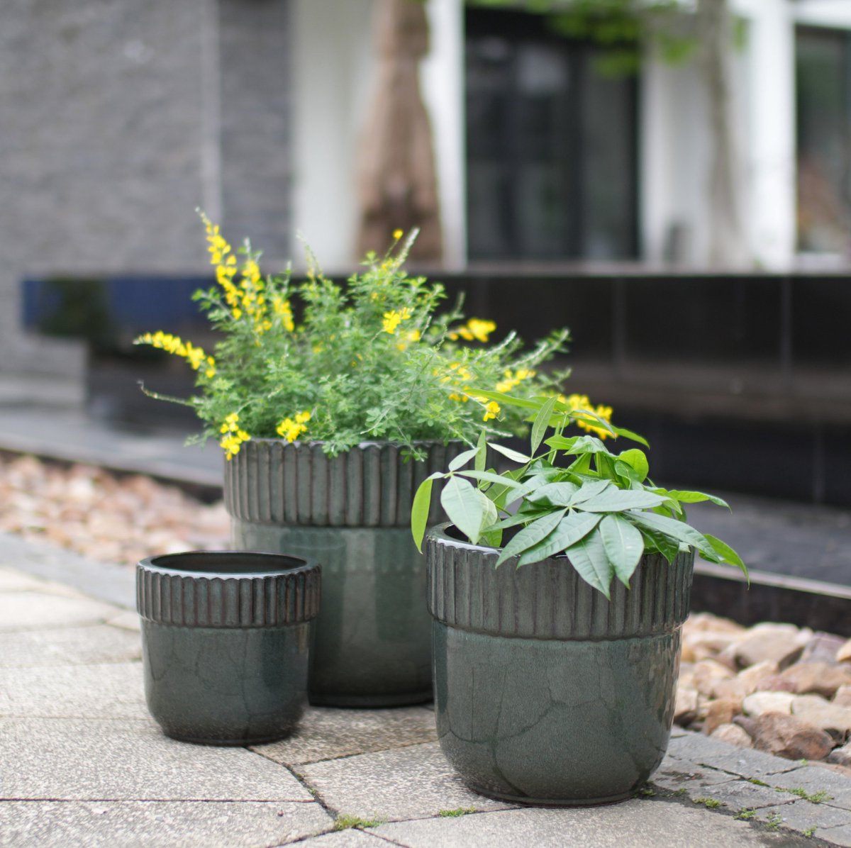Keramische Bloempot – Handgemaakt – Diameter 30,5 cm – Donkergroen – Binnen & Buiten – Afwateringsgat