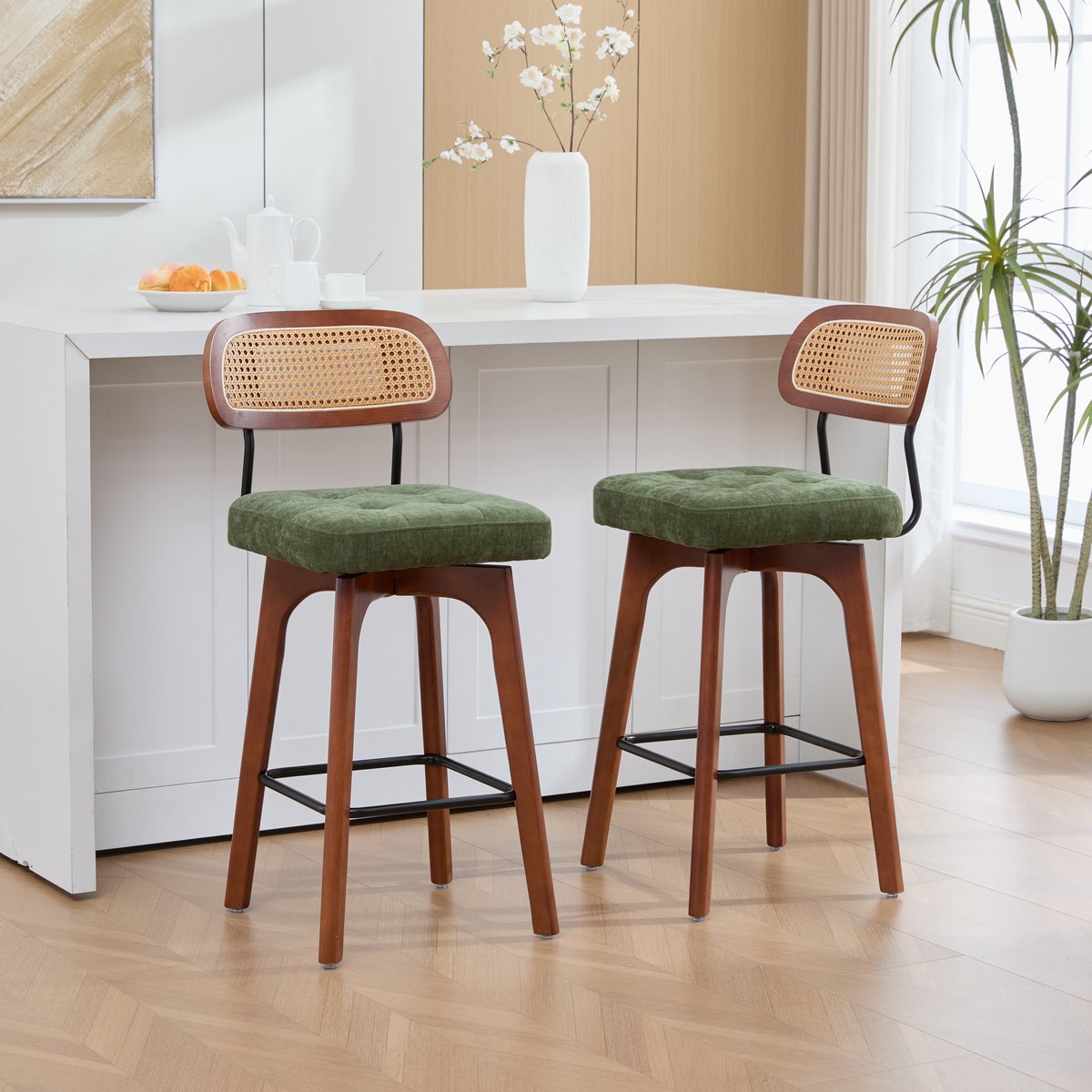 STILVORA Barkruk Set Van 2 - 360 Graden Draaibaar Met Rotan Rugleuning - Voor Keukenbar En Ontbijtbar - Chenille Groen