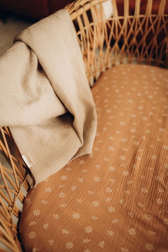 TISU Bassinetlaken - Wieg Hoeslaken - Caramel Daisy - 75 x 35 cm - GOTS Biologisch Mousseline Katoen - Ademend En Vochtabsorberend