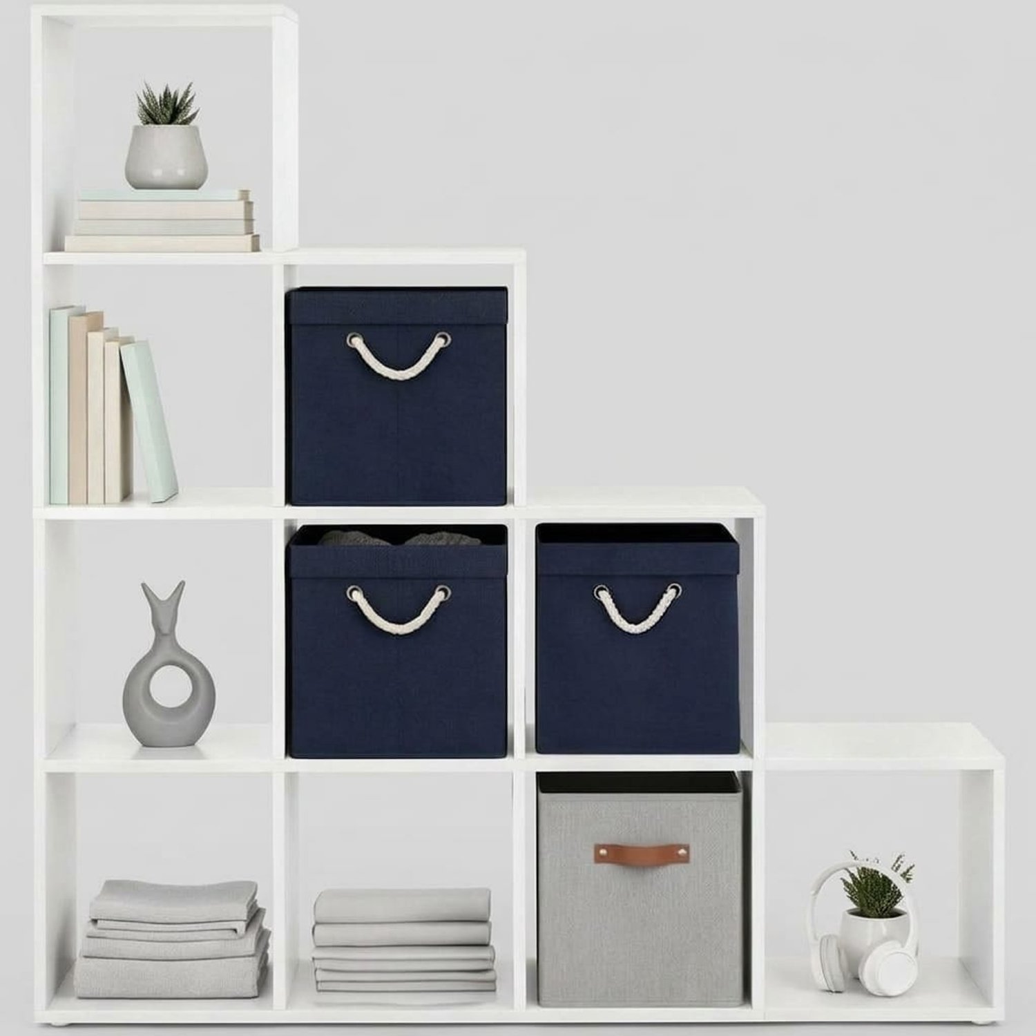 Klarven Boekenkast Wit - 10-vaks Boekenkast - Boekenkastje - Boekenkasten - Bookcase - Open Kast met Trap, 10 Vakken, Scandinavisch - 129,5x29x129,5 cm
