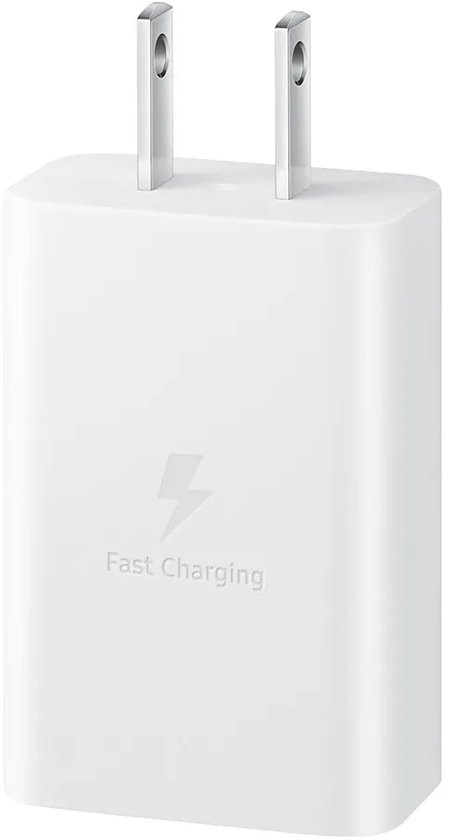 Witte Samsung 15W snellader met Amerikaanse stekker en bliksemicoon.