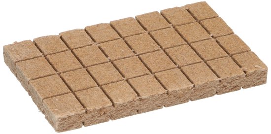 Bruine aanmaakblokjes van Samba, 32 stuks, in een rastervorm.