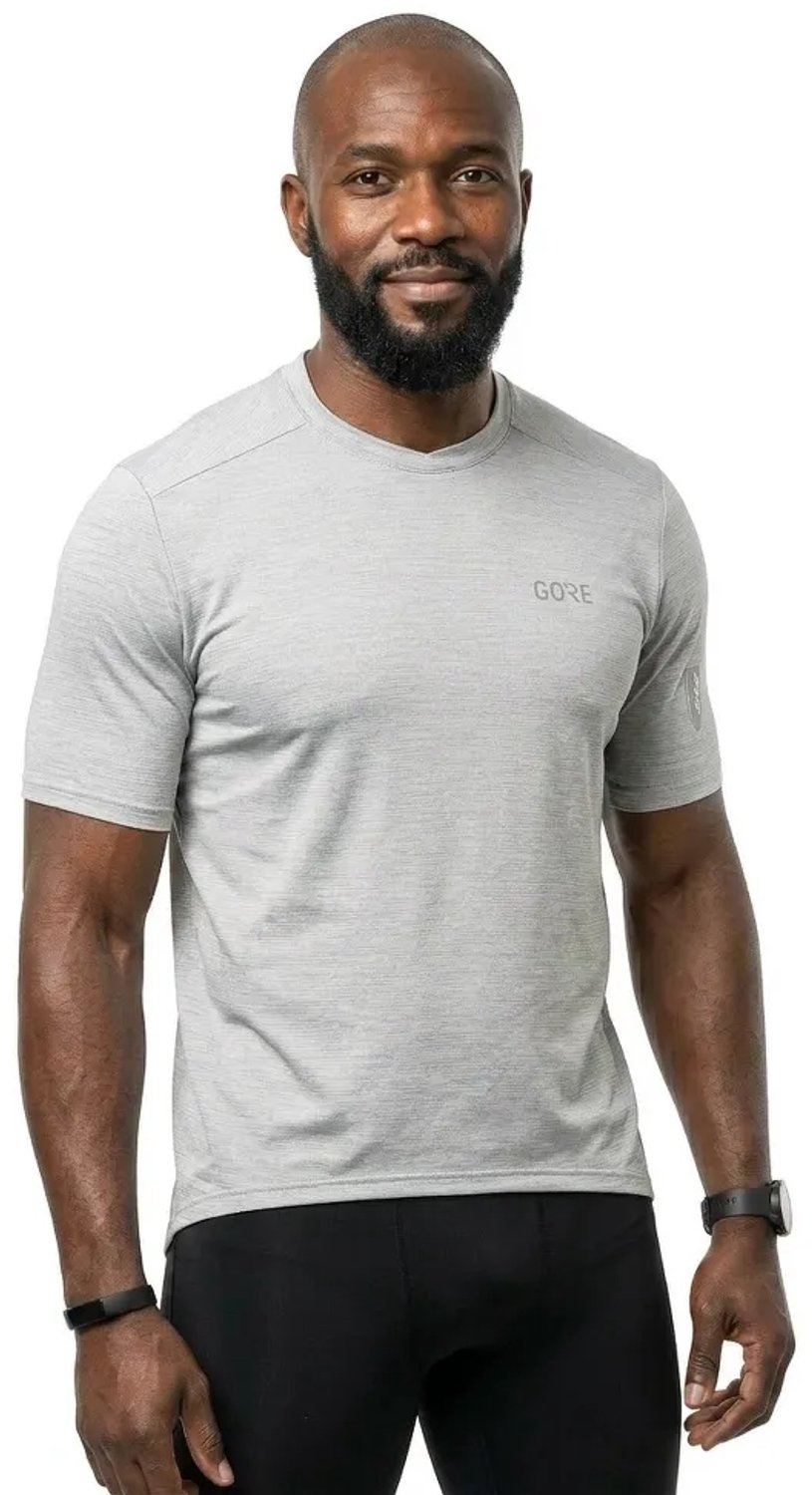 Q36.5 Adventure Tech Merino T-shirt Met Korte Mouwen Man Grijs