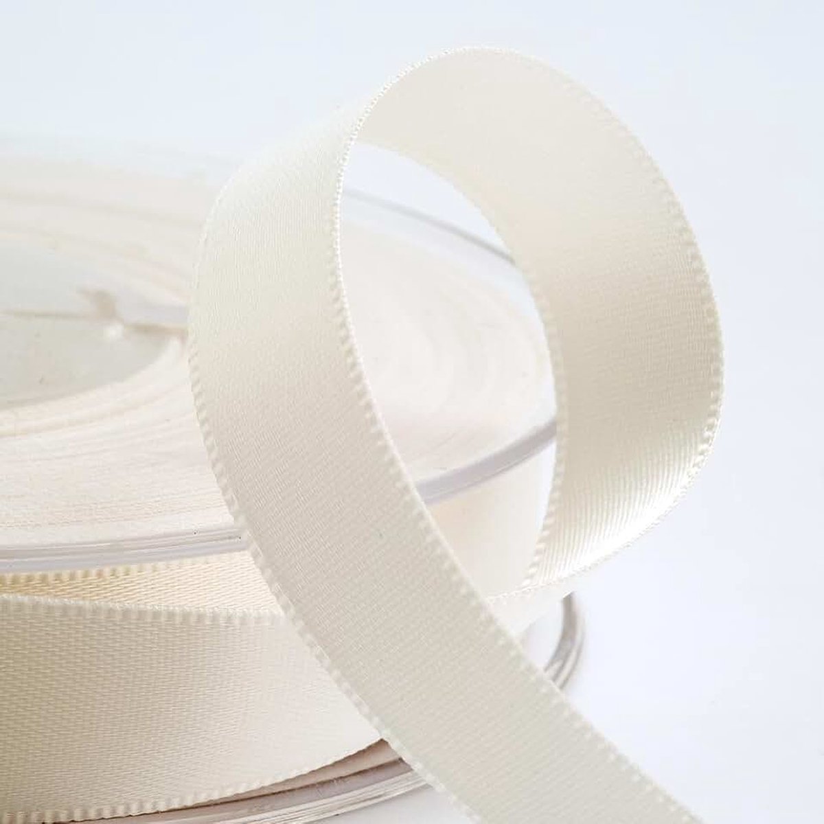 Options Satijnen lint, 3 mm breed x 50 meter rol, ivoor