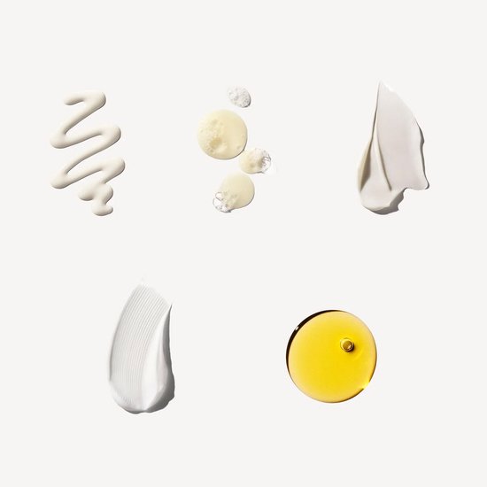 Verschillende texturen van Olaplex producten: crèmes, oliën en serums.