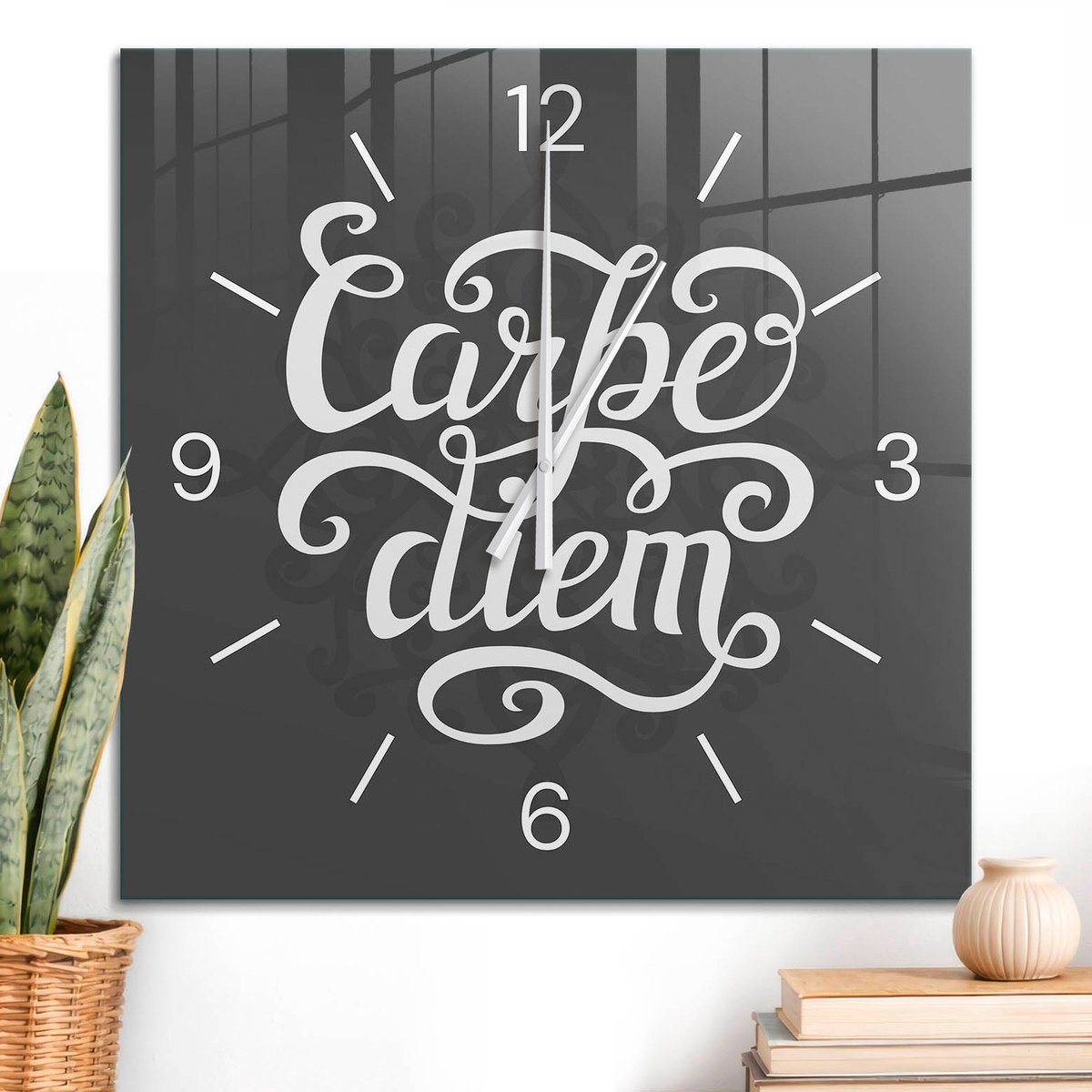 ArtPrintCave Zwart Glazen Klok - 60x60 cm - Wandklok Vierkant - Carpe Diem Stille Wandklok - Kunst Wandklok Keuken - Witte Klokwijzers