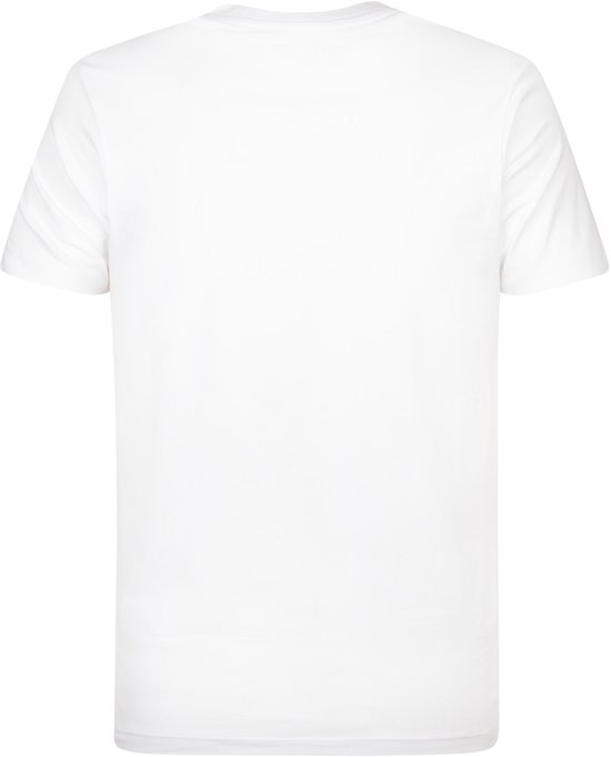 De achterkant van een wit T-shirt met korte mouwen van Petrol Industries.