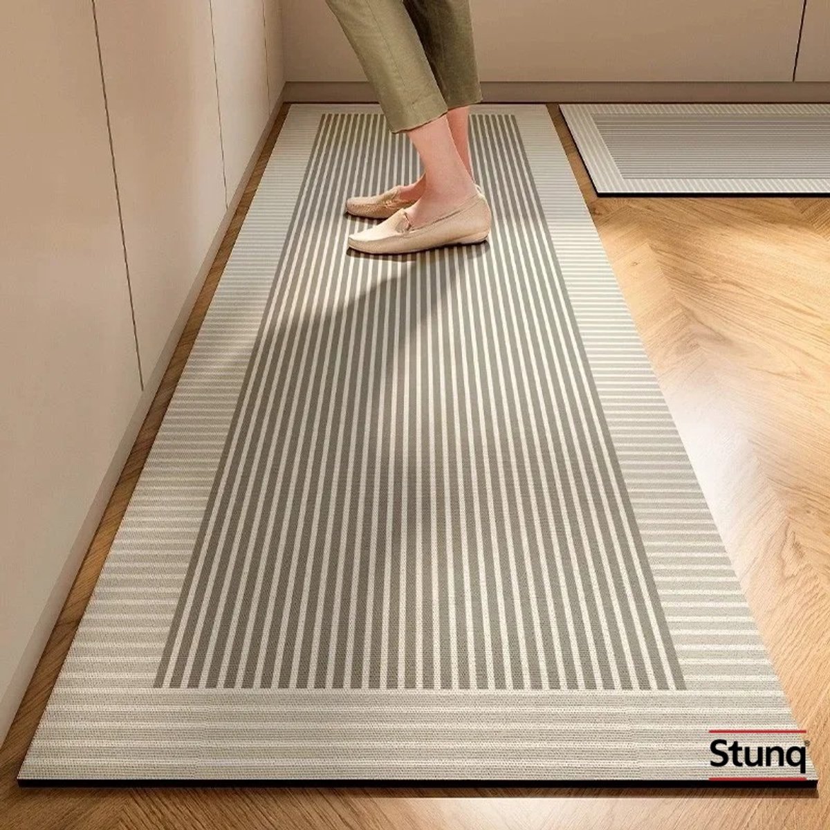 Stunq® Japanse keukenmat van diatomeeënaarde - antislip, absorberend, verticaal strepenpatroon