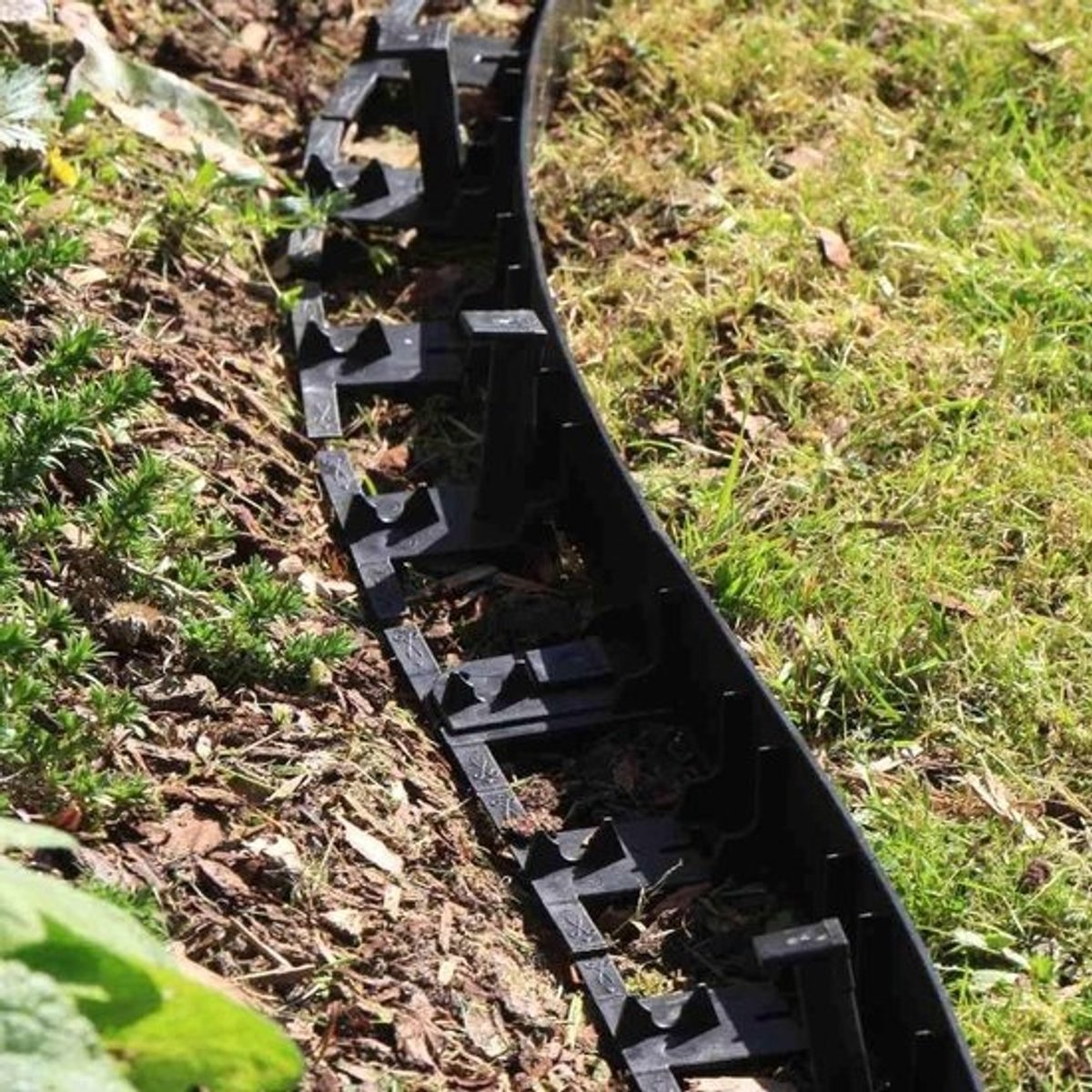 Zwarte gazonrand - randafwerking voor tuin - 10 meter