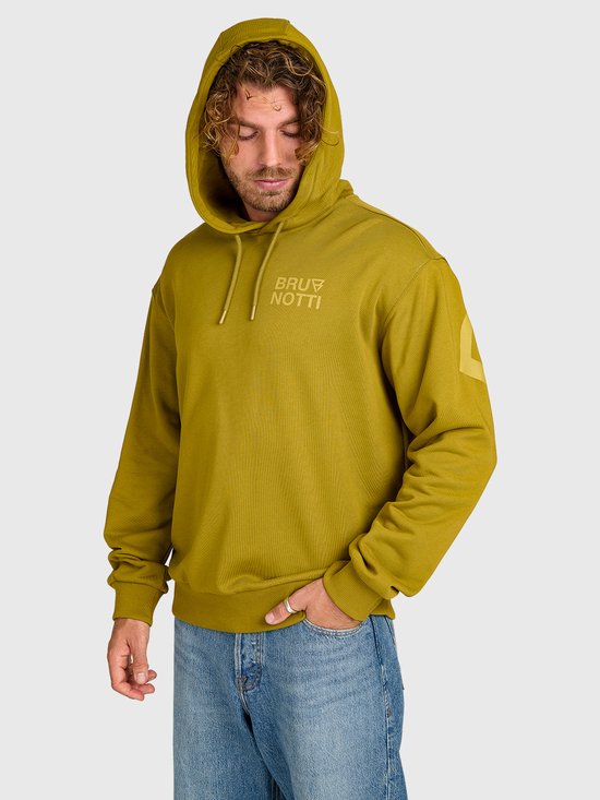 Man draagt een olijfgroene Brunotti hoodie met de capuchon op, aanzicht van de zijkant.