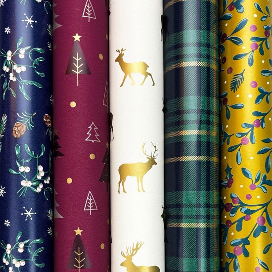 Donkerblauw met witte besjes, bessen en dennenappels, bordeauxrood met gouden kerstbomen, wit met gouden herten, groen/blauw geblokt en mosterdgeel met bessen.