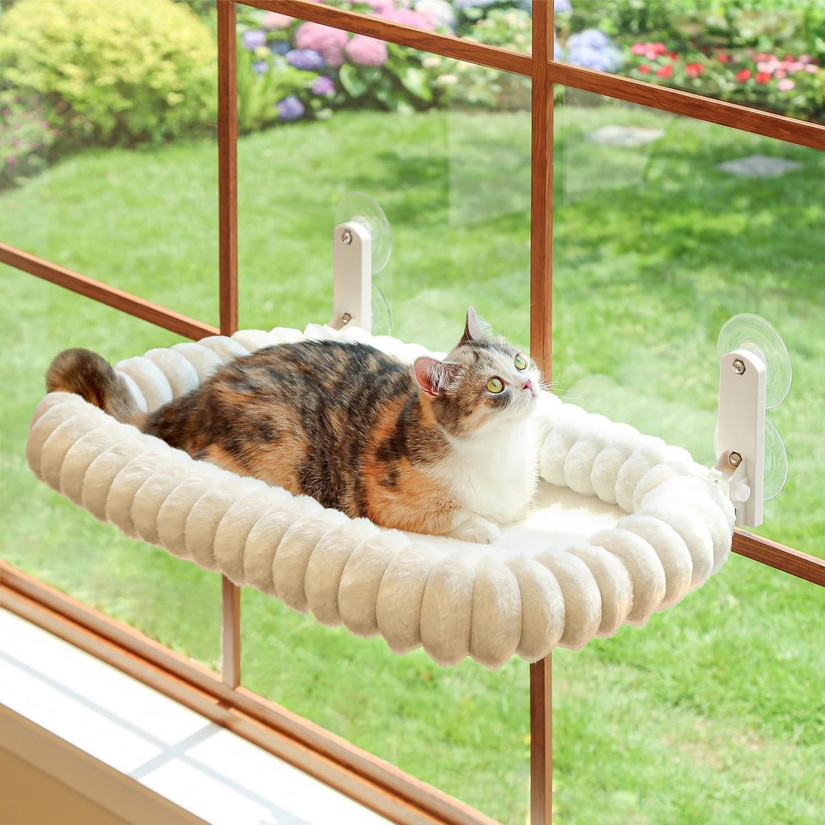 SnugCloud Opvouwbare kattenraamstok - Draadloos, ultrazacht, machinewasbaar bed met 4-zijdige vulling, metalen frame - raamhangmat voor grote katten en kittens (crèmewit, medium)
